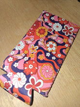 Load image into Gallery viewer, Floral Skinny Drink Coolie
