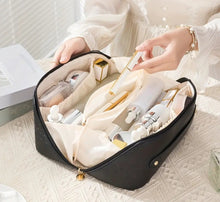 Load image into Gallery viewer, Embossed Makeup Bag ☆4 colors
