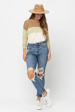 Load image into Gallery viewer, Judy Blue Distressed Boyfriend Jeans
