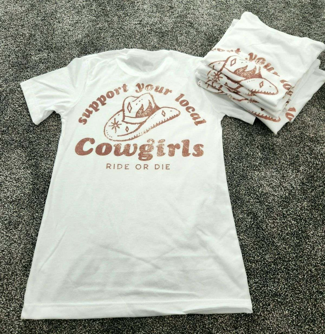 Support Local Cowgirls Tee☆ med & xl